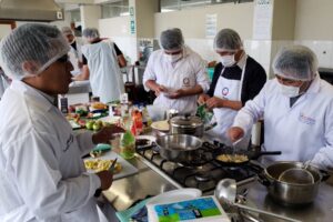 PREPARACIÓN DE ALIMENTOS